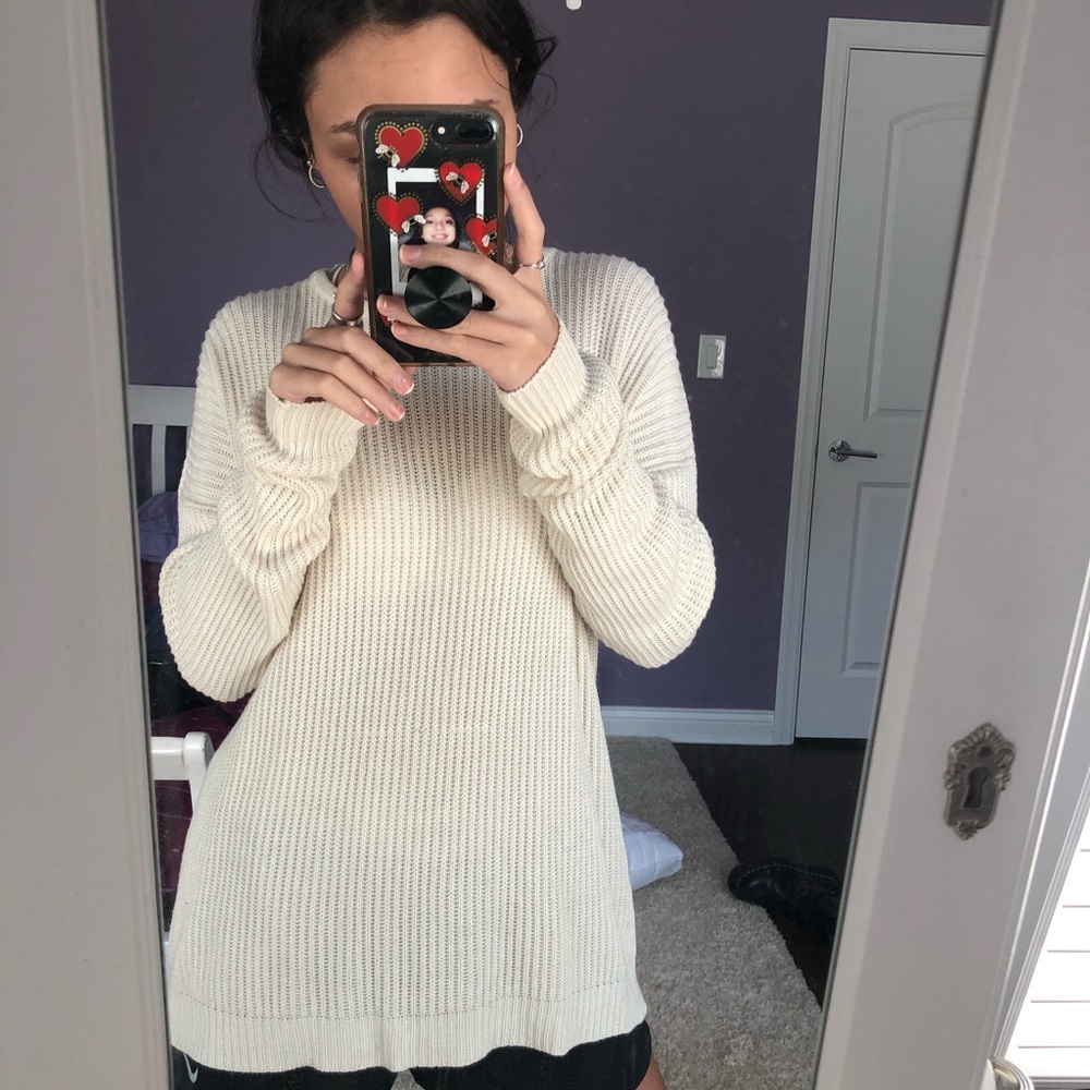 BRANDY MELVILLE sweater
